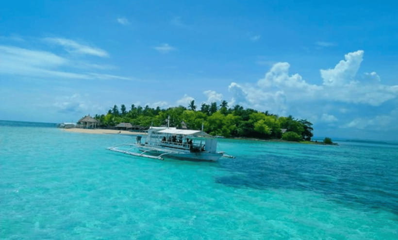 3 Islands Hopping at Gilutungan, Caohagan, Nalusuan + Lunch - Gilutungan: the strongest stop for snorkeling