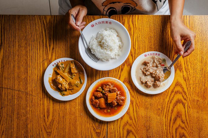 Binondo Bites Manila Food Tour with 15+ Tastings - The walking conditions and daily timing