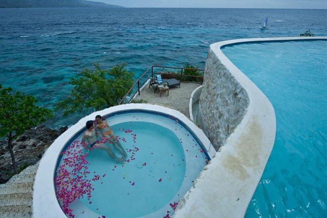 Bluewater Sumilon Day Pass - Pools, snorkeling, and simple water activities
