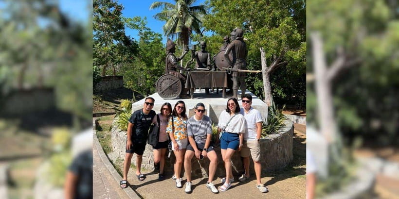 Bohol Private Tour: Chocolate Hills, Tarsiers & Loboc River - Loboc River lunch, music, and optional water activities