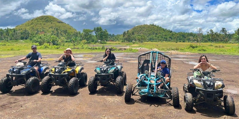 Bohol Private Tour: Chocolate Hills, Tarsiers & Loboc River - A private guide makes the long day easier