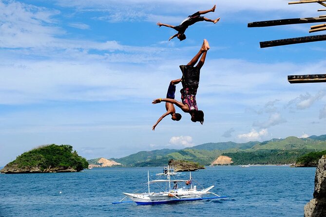 Boracay Cliff Jumping & Snorkeling Experience (Private) - A private boat from Boracay at 9:30 in the morning