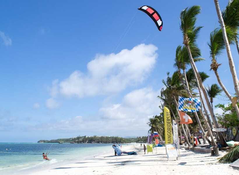 Boracay: Flying Donut Water Tubing Experience - Photos, Shoreline Views, and the Return Trip