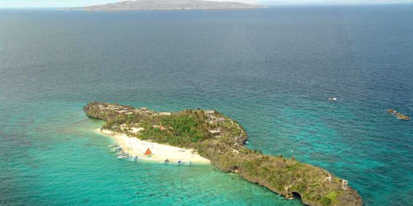 Boracay: Helicopter Tour - Puka Beach and Diniwid Beach from above