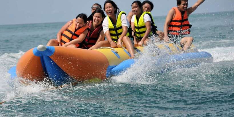 Boracay: Inflatable Banana or Dragon Boat Ride - Safety, weather, and what to bring