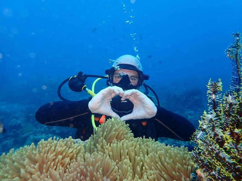 Boracay: Introduction to Scuba Diving Experience - The boat ride adds a proper ocean feel