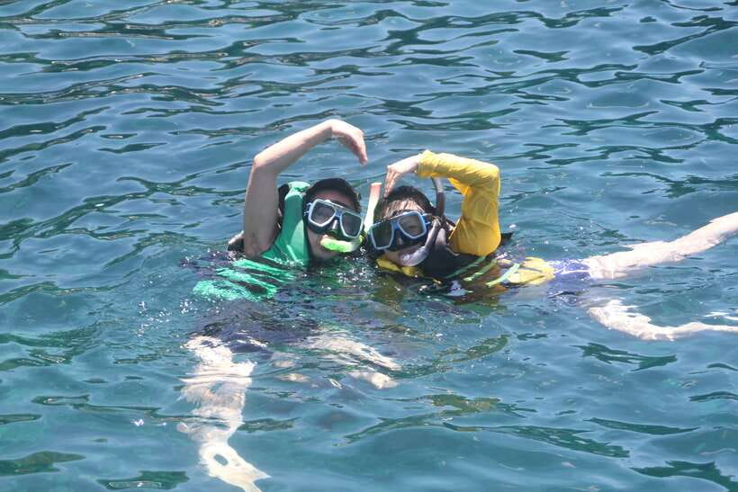 Boracay: Island and Beach-Hopping Boat Tour with Snorkeling - Key points to know before booking