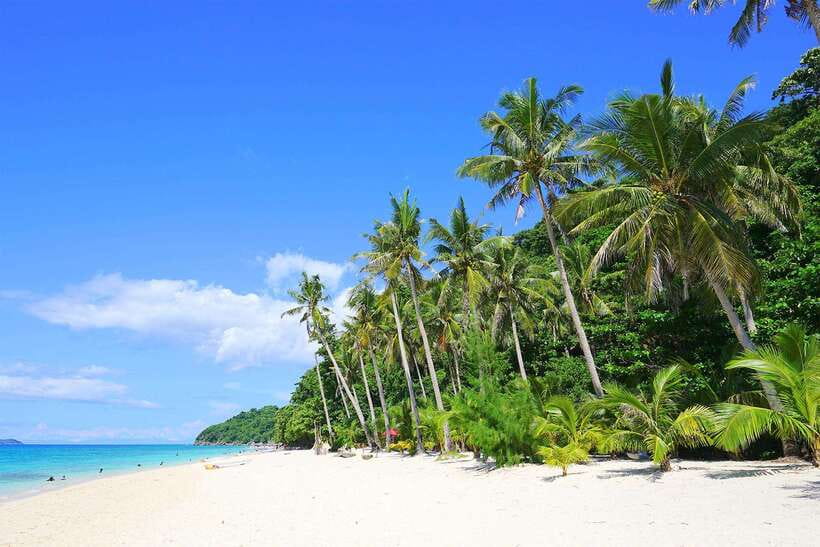Boracay: Island Boat Tour with Crystal Cove Entry - What this five-hour Boracay boat trip actually offers