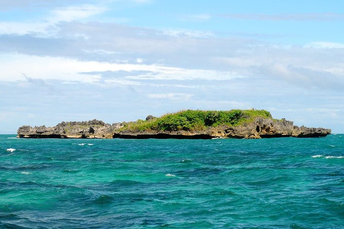 Boracay Island Hopping + Hot Kawa + Parasailing + Helmet Diving - What this Boracay day is really offering