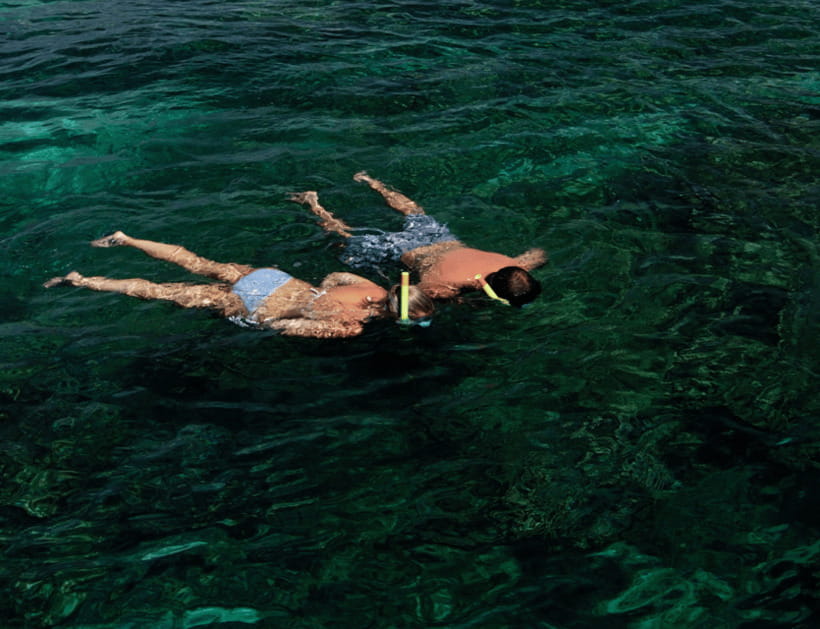 Boracay: Island Hopping with Lunch and Hot Kawa Bath - Crocodile Island and snorkeling conditions
