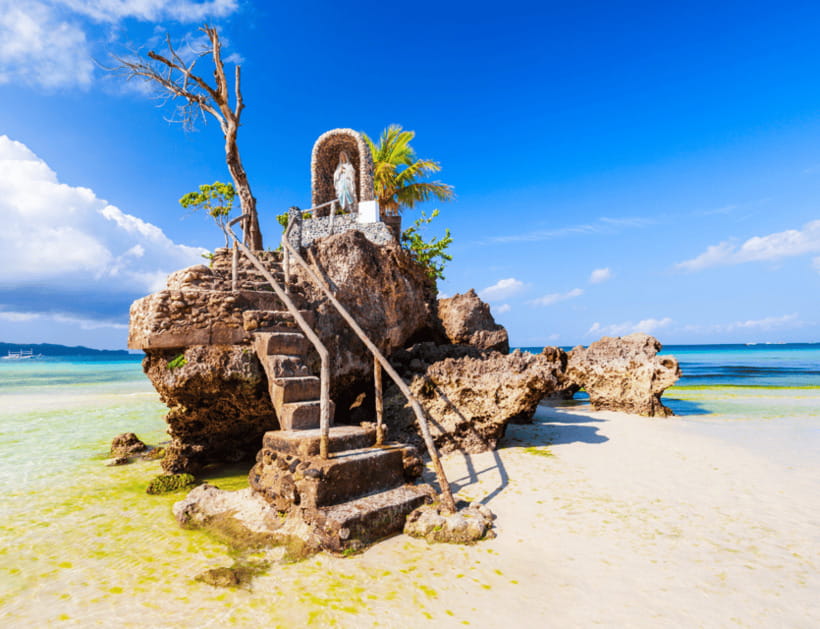 Boracay: Island Hopping with Lunch and Hot Kawa Bath - Tambisaan Beach and the lunch stop