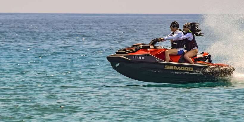 Boracay: Jet Ski Experience - Sharing one jet ski with another person