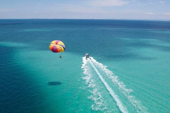 Boracay Parasailing Experience - Who will enjoy this most?