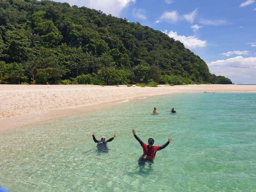Boracay: Private Island Hopping & Snorkeling Tour - Why a private boat makes sense in Boracay