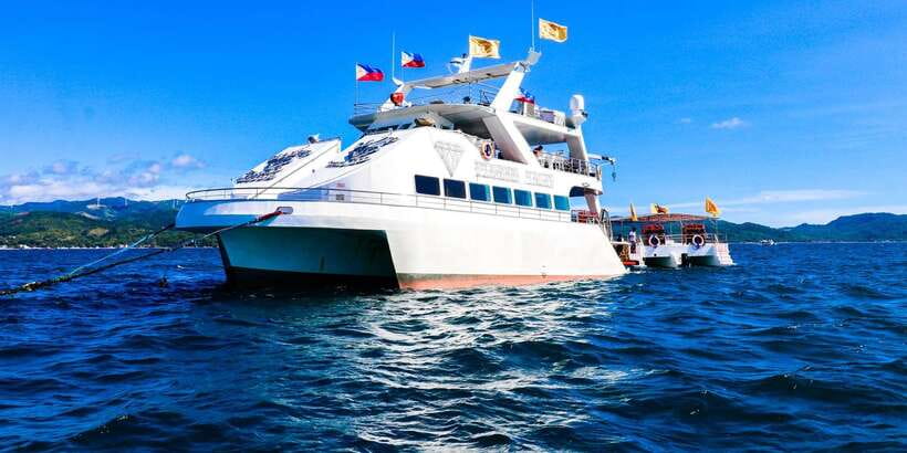Boracay: Scenic Sunset Cruise with Live Music - Should you book the Diamond Yacht sunset cruise?