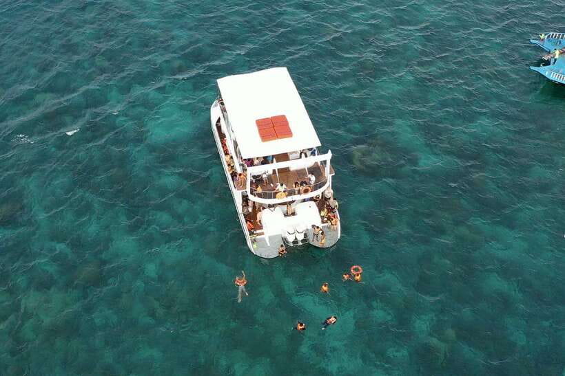 Boracay: Sunset Boat Party with Snacks - Choosing between the party boat and yacht