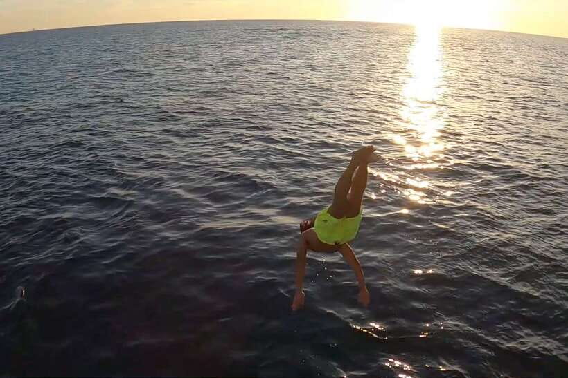 Boracay: Sunset Boat Party with Snacks - Snorkeling and the underwater plan