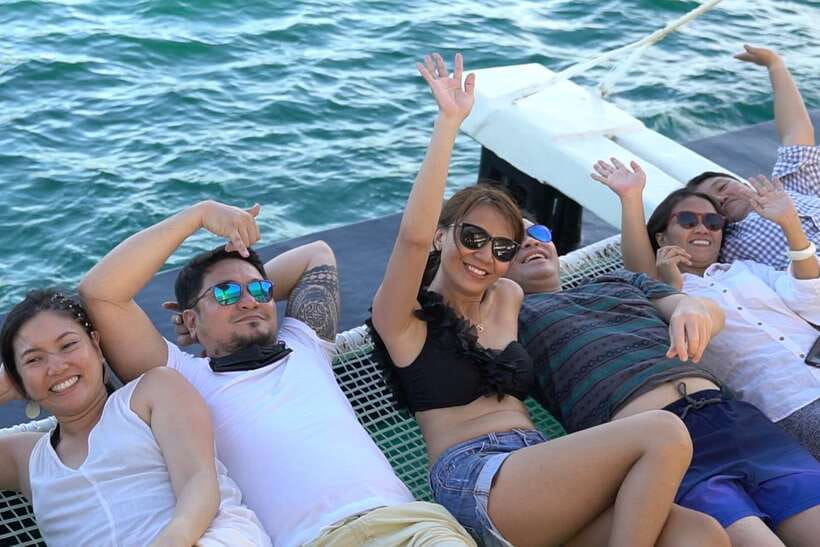 Boracay: Sunset Boat Party with Snacks - Meeting point and what to bring