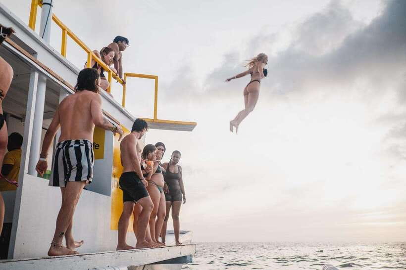 Boracay: Sunset Cruise Boat Party by Haqqy Life - One hour set aside for swimming