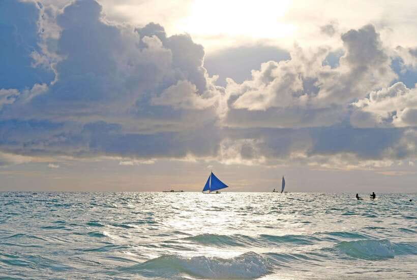 Boracay: Sunset Paraw Sailing Trip - The sunset question: scenic promise, uncertain payoff