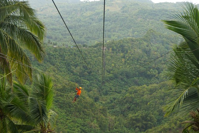 Canyoneering Experience in Kawasan Falls with Lunch - What the three to four hours actually involve
