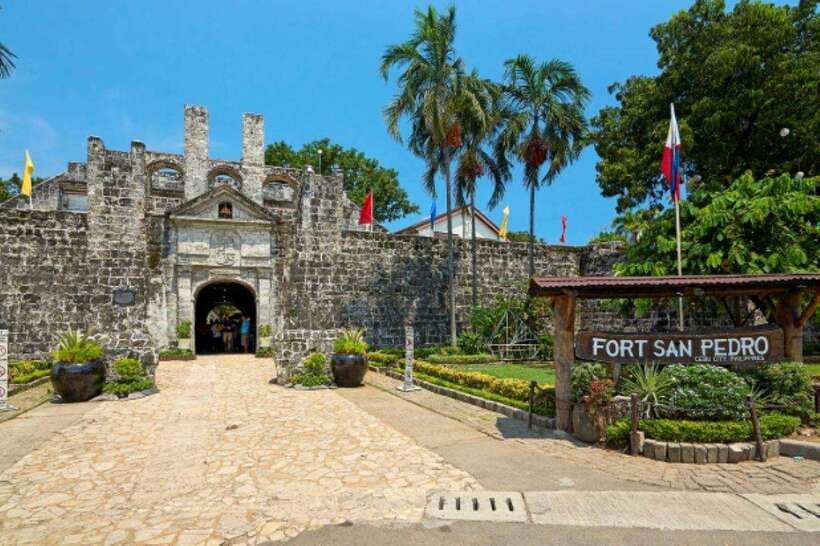 Cebu: City and Highlands Discovery Full-Day Tour with Lunch - Cebu Heritage Monument: a visual history lesson
