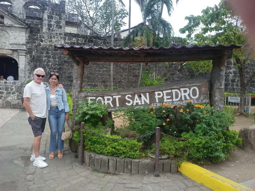 Cebu City: City and Mountain Highlights Tour - 10,000 Roses, the most debatable stop