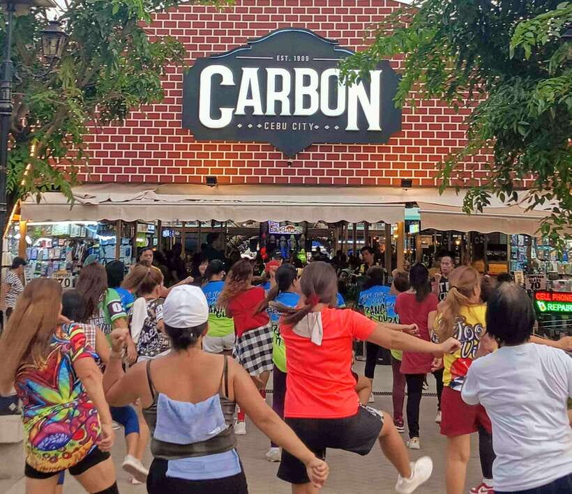 Cebu City: Walking Tour - Magellan’s Cross and Santo Niño Church