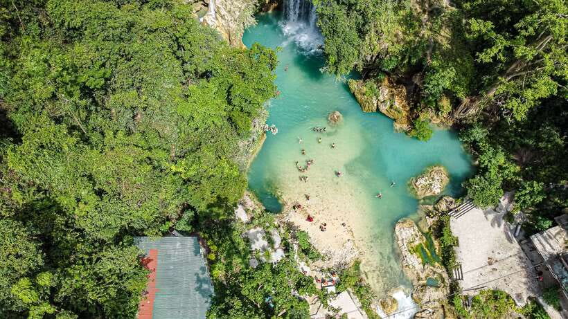 Cebu: Kawasan Canyoning, Moalboal Snorkeling, & Turtles Tour - Guides, safety, and group size