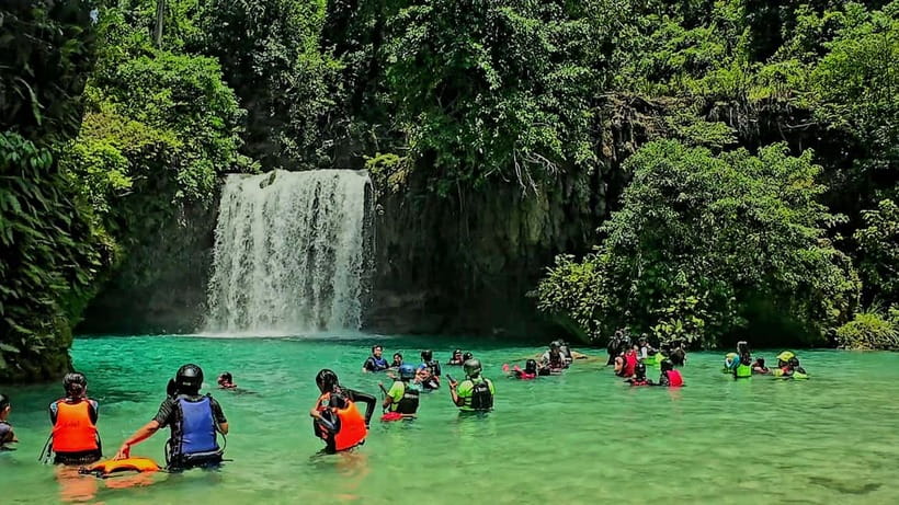 Cebu: Kawasan Falls Canyoneering & Zipline Experience - A local lunch after the wet adventure