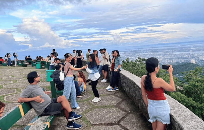 Cebu & Lapu-Lapu City Tour With Lunch at House of Lechon - A preserved home at Yap-Sandiego Ancestral House
