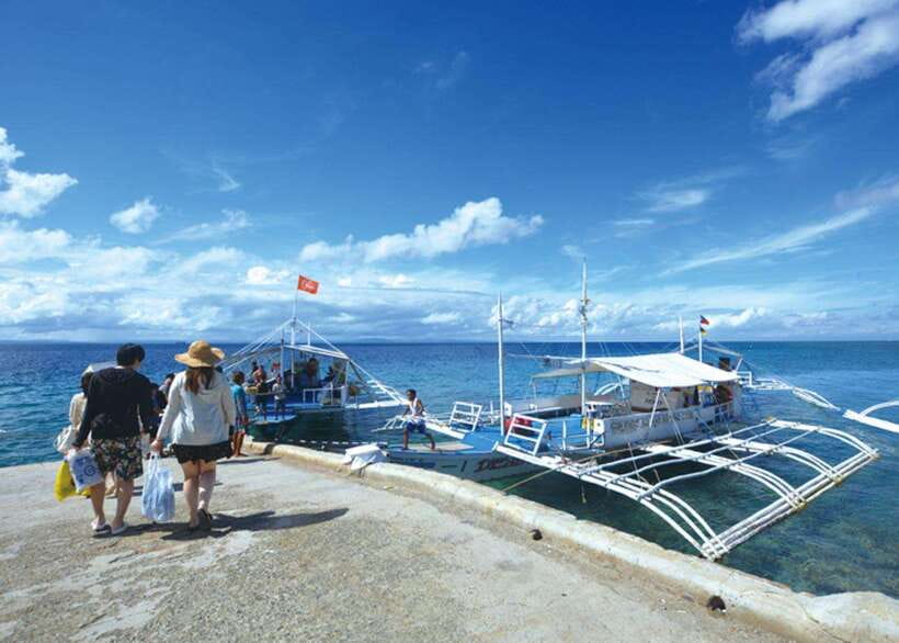 Cebu: Mactan Island Hopping Boat Tour with Lunch - Nalusuan adds a sandbar and lunch