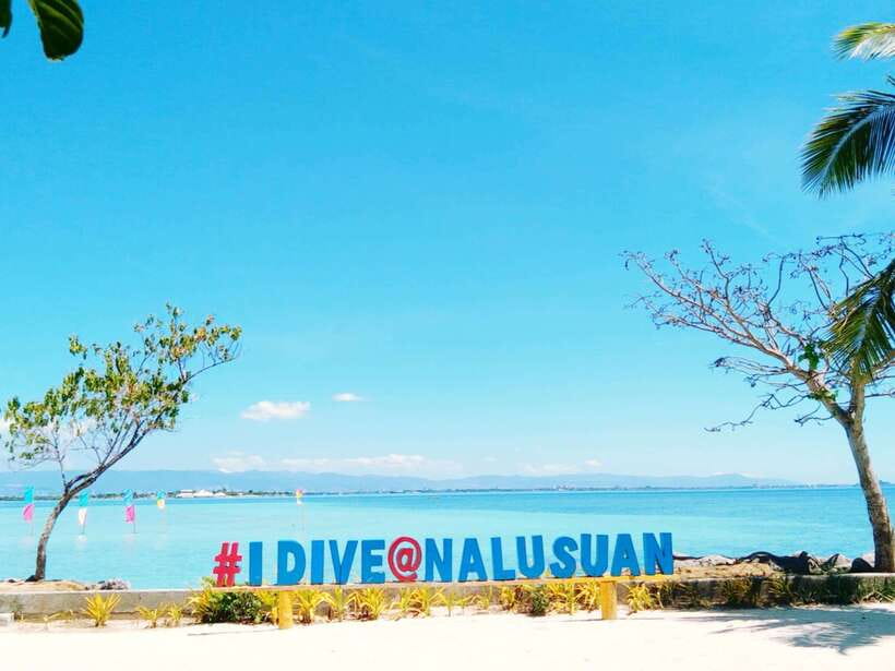Cebu: Mactan Island Hopping Boat Tour with Lunch - Caohagan’s beach break comes first