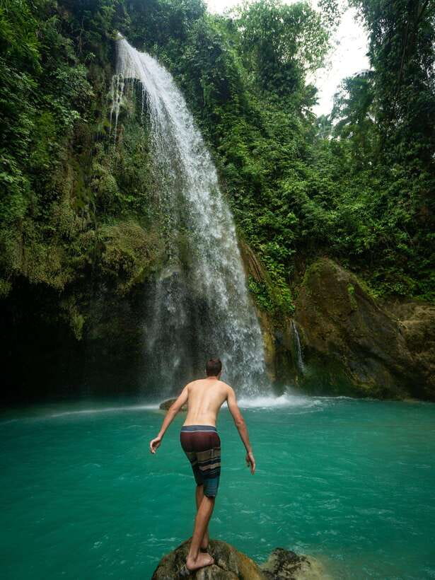Cebu Oslob Whaleshark, Moalboal Sardines Run&Inambakan Falls - The early start at Oslob whale shark area