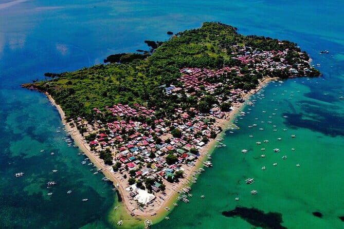 Cebu Private Tour 3 Islands Hopping Gilutungan Caohagan Nalusuan - Caohagan: a slower hour on shore