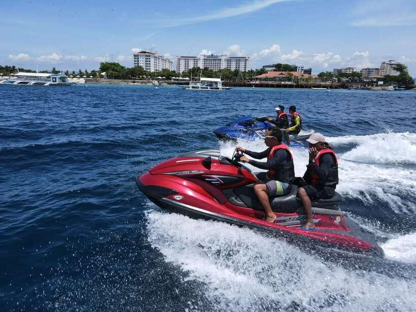 Cebu: Snorkeling + 3 Water Activity Tour - The people who make this work