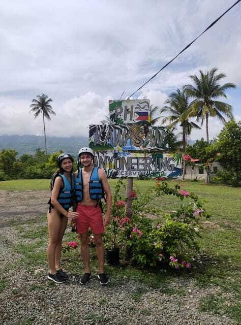 Cebu: Whale Shark Encounter and Kawasan Canyoneering - Reaching Kawasan Falls by water