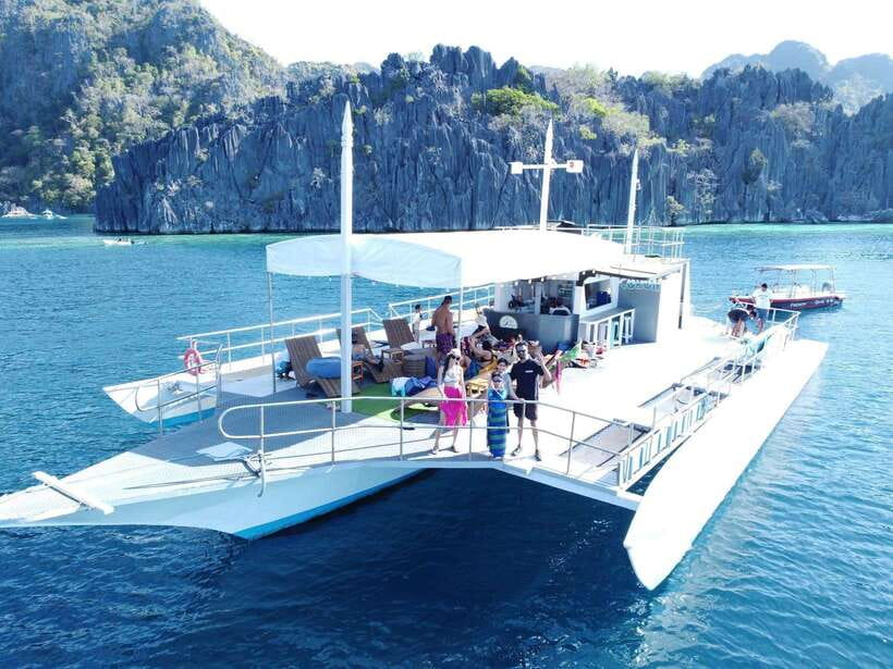 Coron Island: Premier Trimaran Tour - Twin Lagoon and the pleasure of a swim