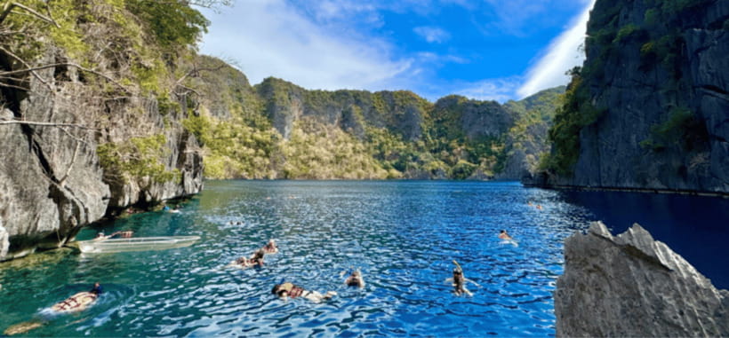 Coron: Island Tour (B) with Twin Lagoon & Lunch - Barracuda Lake adds a different kind of water stop