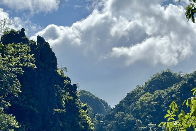 Coron Island Ultimate Tour: Private Boat and Tour Guide - Barracuda Lake and underwater rock formations