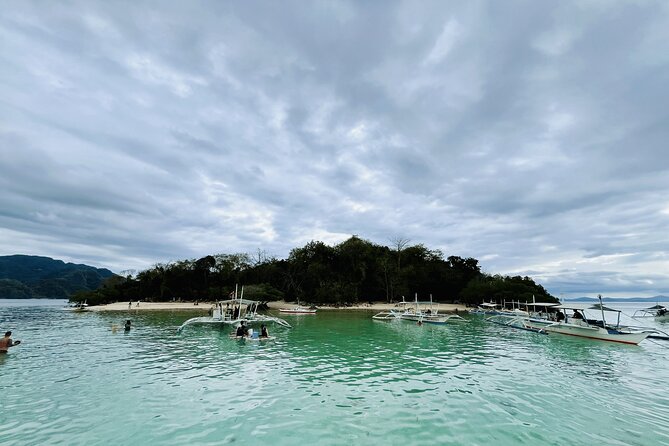 Coron Island Ultimate Tour: Private Boat and Tour Guide - Buffet lunch at Baia Serena Resort