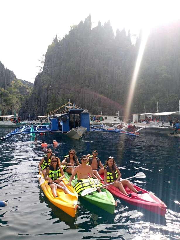 Coron/Palawan: Coron Super Ultimate Tour with Lunch - Lunch on a white-sand beach