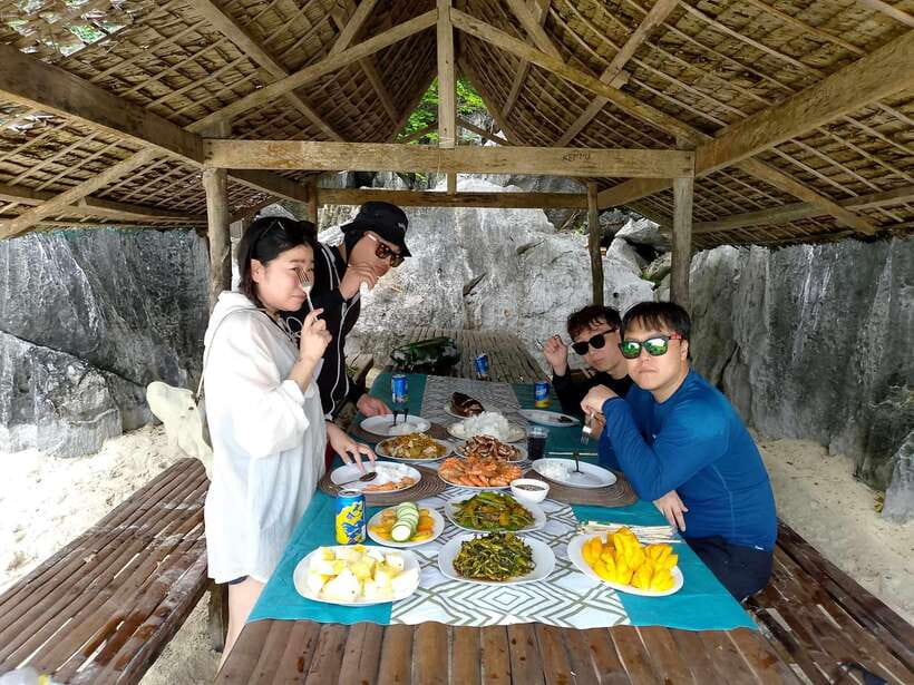 Coron/Palawan: Coron Super Ultimate Tour with Lunch - What the $44 price really includes