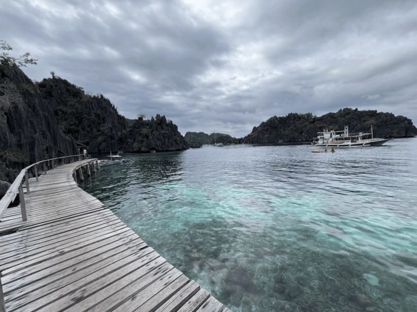 Coron: Private Boat Hire with Guided Tour and Lunch on Beach - Key points to know before you book
