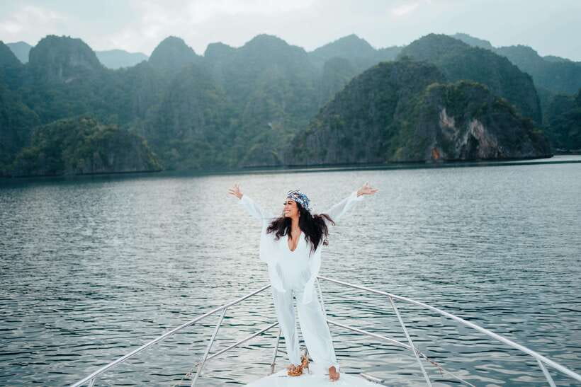 Coron: Private Island-Hopping Tour on a Yacht or Speedboat - Why a private boat makes sense in Coron