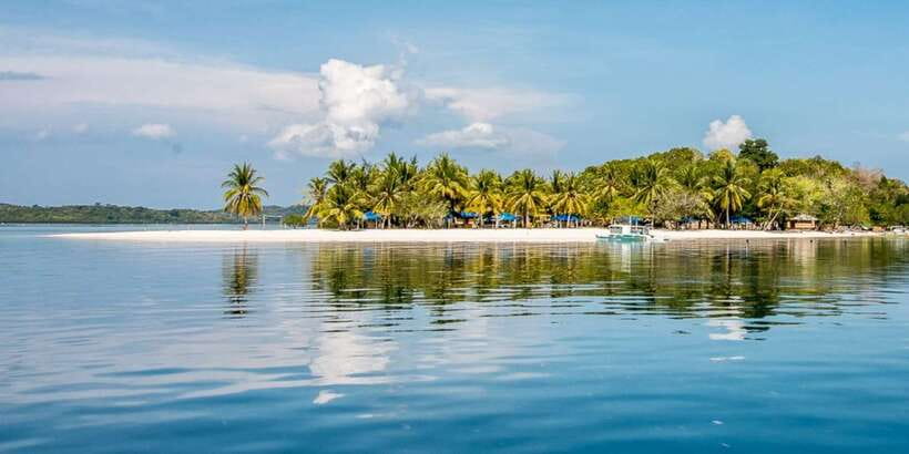 Coron Private Tour D: Reef and Wrecks - Pass Island gives the day breathing room