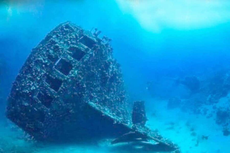 Coron: Reefs and Wrecks Tour with Snorkeling Equipment - Key points at a glance
