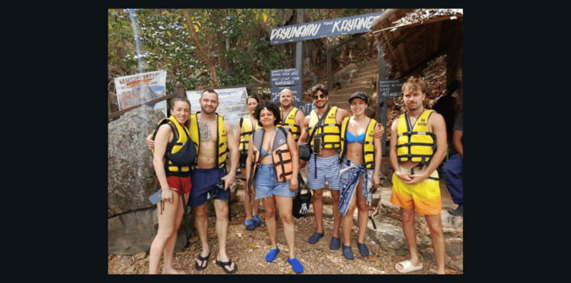 Coron: Super Ultimate Island-Hopping with Lunch & Transfers - Coral Garden and Skeleton Wreck beneath the boat