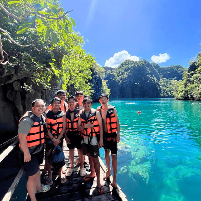 Coron: Super Ultimate Island-Hopping with Lunch & Transfers - Twin Lagoon through the rock opening