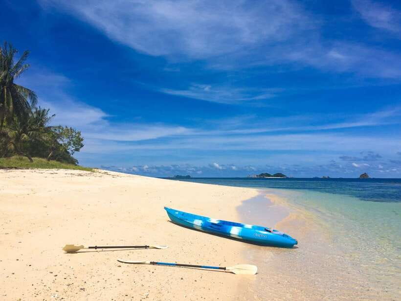 Coron Tour A: Kayangan Lake & Quin Reef Tour with Lunch - Las Islas De Coral and the snorkeling stop
